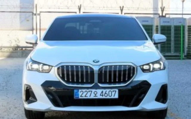 인천중고차단지 5시리즈 (G60) 530i xDrive 매물 사진 18 - 2024/07 32,409km